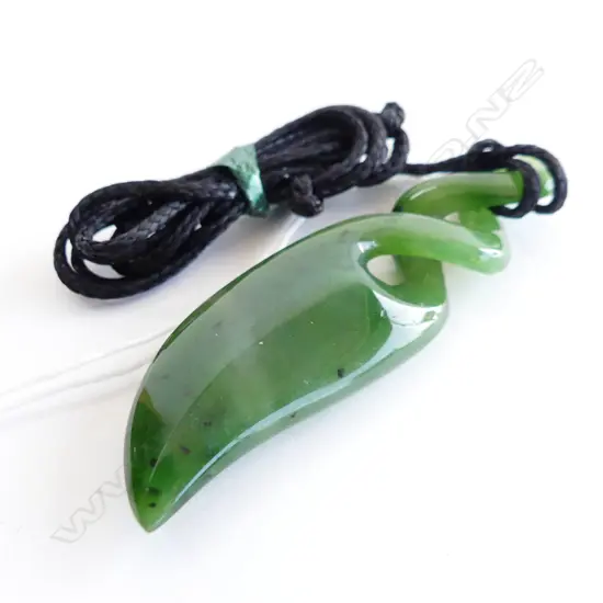 NZ POUNAMU (GREENSTONE) TWIST CARVED PENDANT (L70MM) ON BLACK WAXED ADJUSTABLE CORD