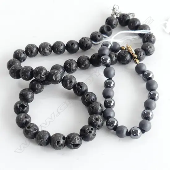 BLACK FOAM CORAL NECKLACE & BRACELET