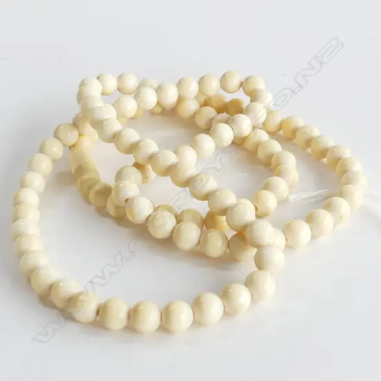 VINTAGE IVORY NECKLACE 