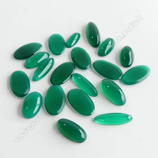 SM BAG MIXED GREEN OVAL AGATE STONES 