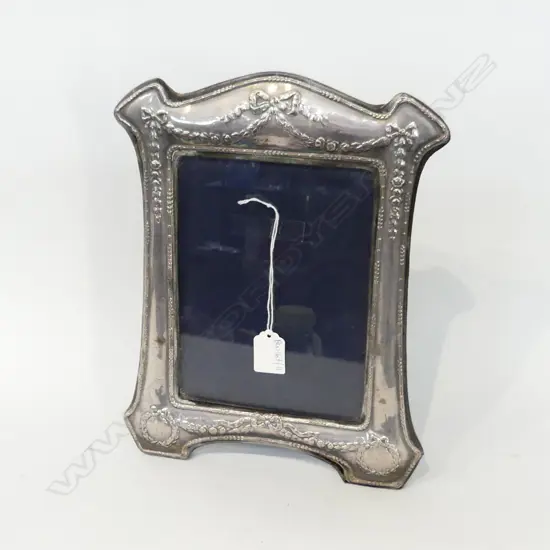 LGE STG SILVER FRAME 310x240mm LONDON 1988