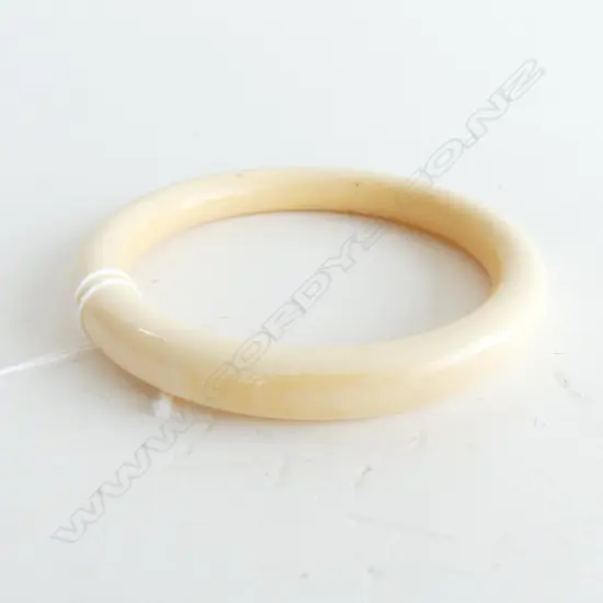 IVORY BANGLE 70mm int. dia.