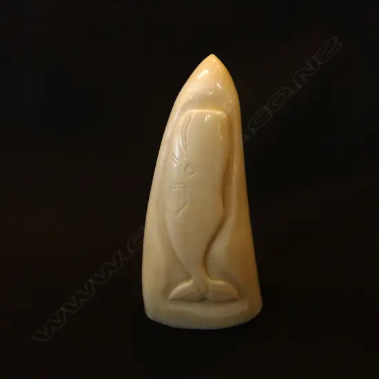 IVORY TUSK w. CARVED WHALE L.105mm