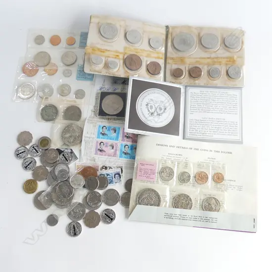 ASST. NZ COINS INCL. 2 HALF CROWNS