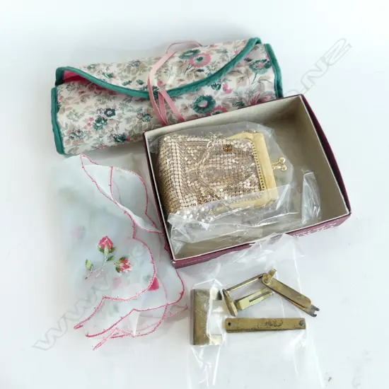 BAG ASST INCL SM GLOMESH BAG IN ORIGINAL BOX, AS NEW + JEWELLERY ROLL  ETC..