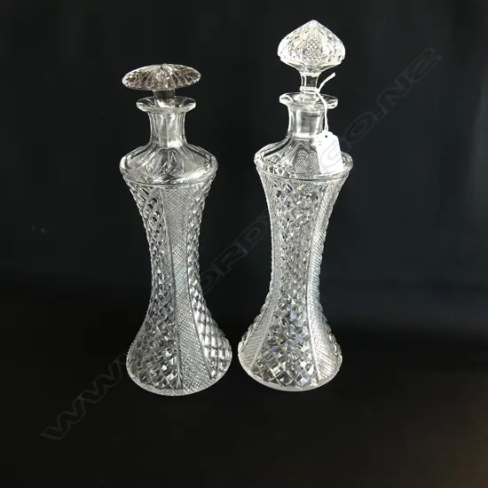PAIR OF GOOD CRYSTAL DECANTERS (one with replacement stopper) GOOD FOR OIL AND VINEGAR FOR THE TABLE H.300mm