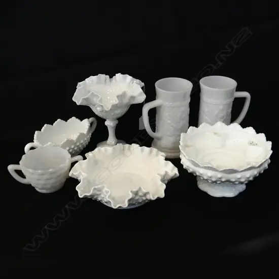 7 PCES FENTON MILK GLASS