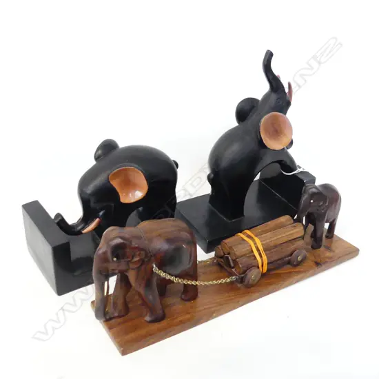 PR BLACK RESIN ELEPHANT BOOKENDS H.220mm + WOODEN ELEPHANTS TOWING LOGS L.305mm