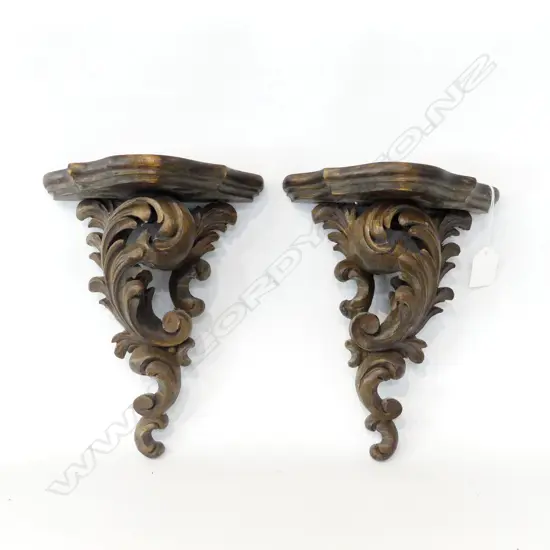 PR CARVED WOODEN WALL STANDS H. 250MM