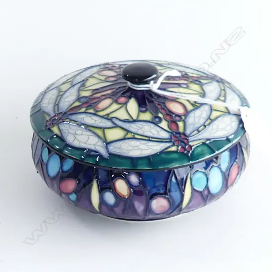 MOORCROFT FAVRILLE PATTERN LIDDED BOWL D 120 MM