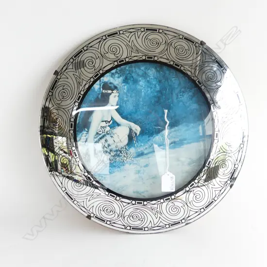 RETRO MIRROR - MAORI WOMAN AT WHAKAREWAREWA MUD POOLS 390mm dia