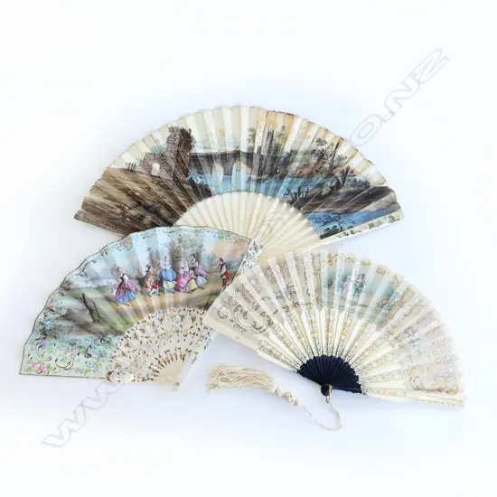 3 VINTAGE EUROPEAN HAND FANS, ONE WITH MOP (A/F)