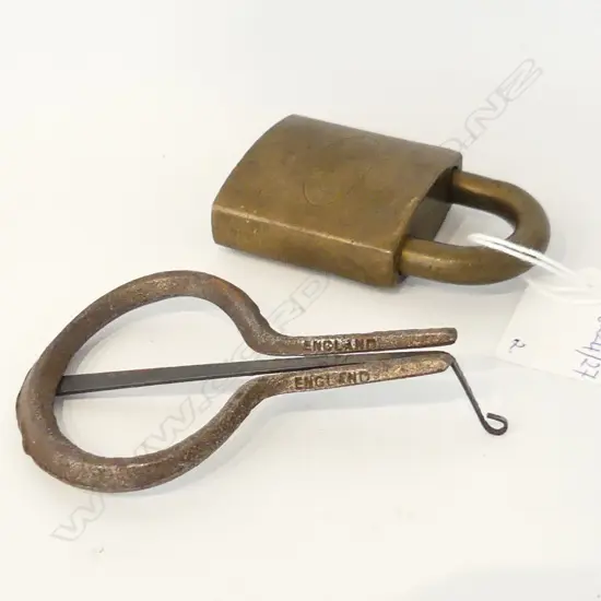 JEWS HARP STAMPED ENGLAND & NZR BRASS PADLOCK H.75mm