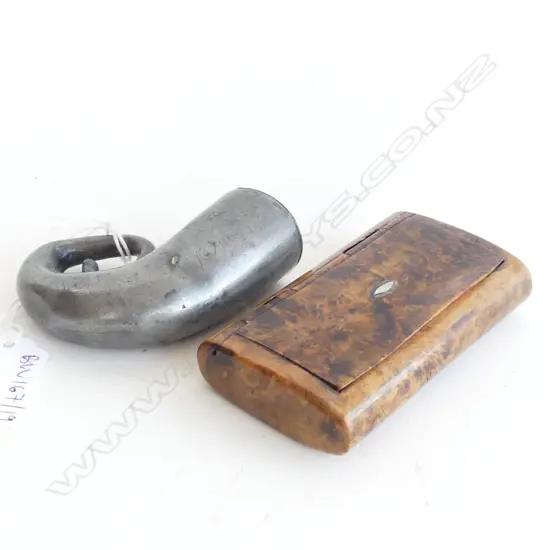 2 ANTIQUE SNUFF BOXES; TREEN W.90mm & PEWTER MULL