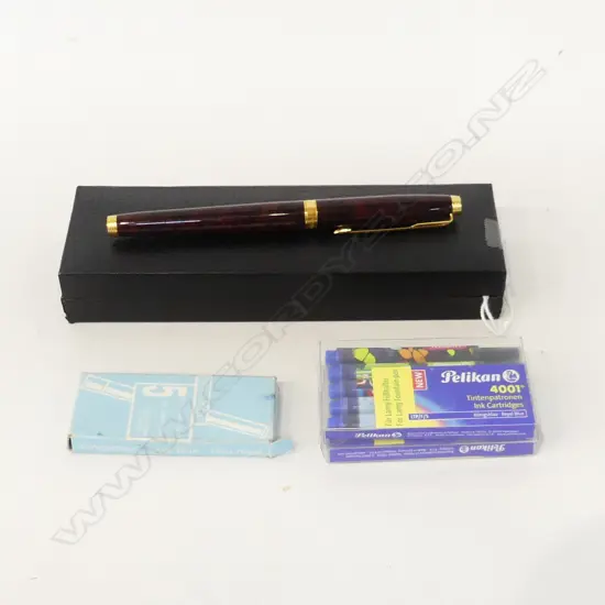 PARKER FOUNTAIN PEN W 14CT GOLD NIB + 3 PACKETS INK REFILL CARTRIDGES 