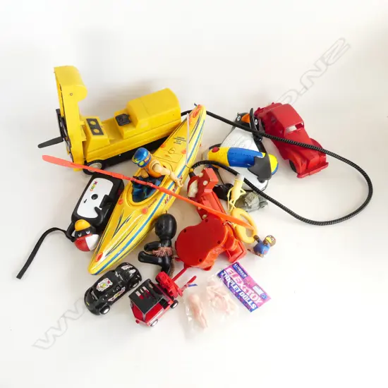 BOX OF OLD PLASTIC TOYS INCLUDING FORK LIFT TRUCK   WHITE WATER KAYAK ETC