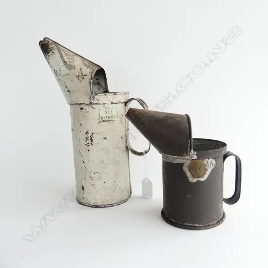 2 VINTAGE OIL CANS; ONE QUART & 500mL H.280mm