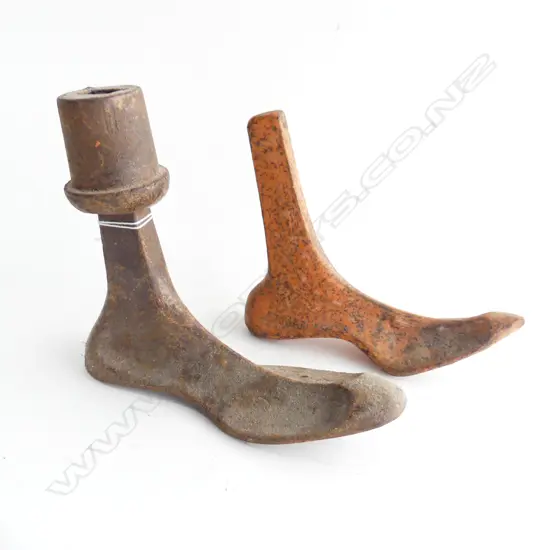 2 VINTAGE CAST IRON SHOE LASTS L.230mm