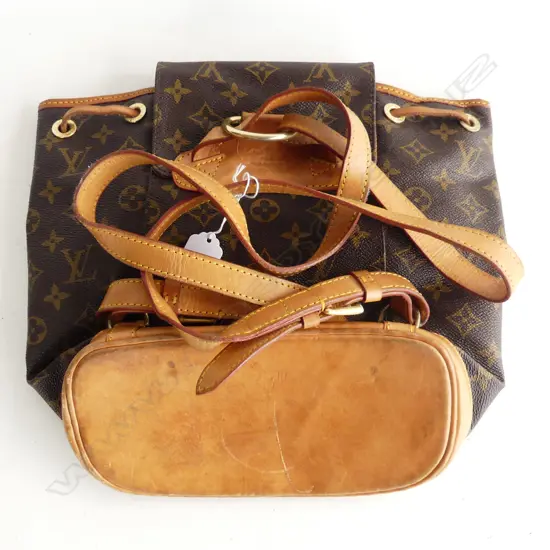 COPY LV BAG W MONOGRAM 300 x 300mm APPROX