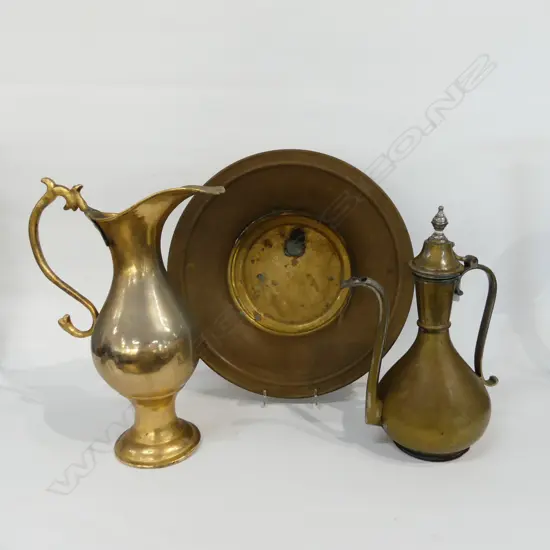 3 PCES MIDDLE EASTERN / PERSIAN BRASS; 2 JUGS + LG BOWL 360mm dia