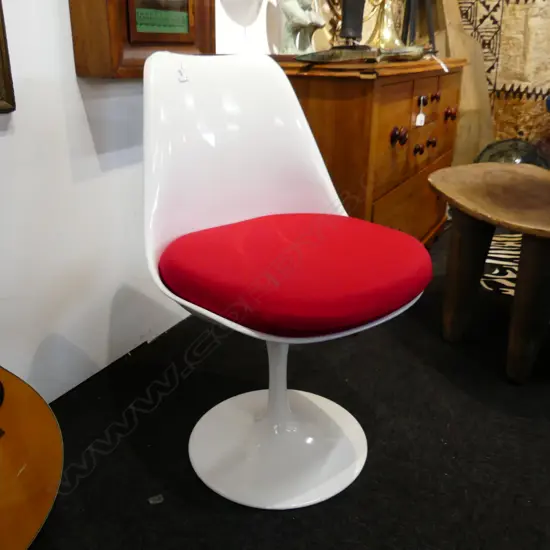 A TULIP CHAIR SAARINEN STYLE BY RUDI BONZANINI