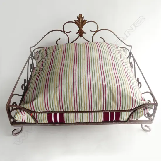 FRENCH STYLE METAL CAT / DOG BED w. STRIPED CUSHION 610x465mm  