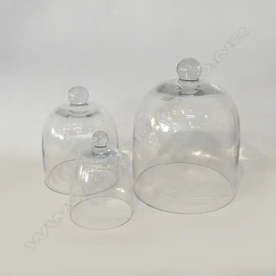 3 GRADUATED GLASS DOMES (H. 250, 190 & 150MM)