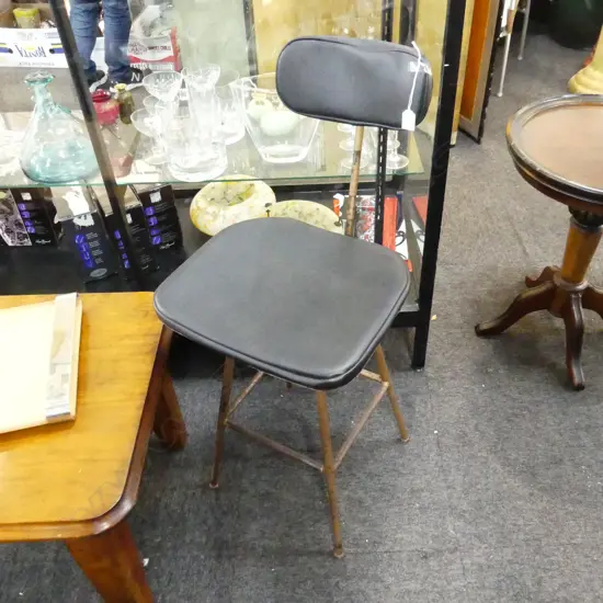 INDUSTRIAL OFFICE CHAIR w. BLACK VINYL UPHOLSTERY H.950mm