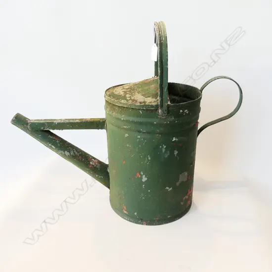 VINTAGE GREEN PAINTED METAL WATERING CAN H.440mm
