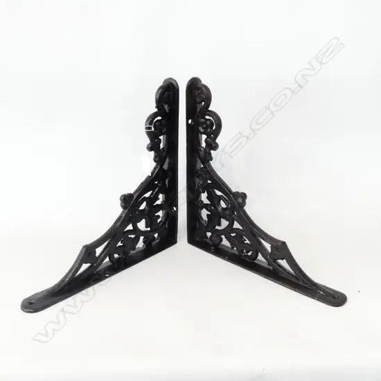 PR BLACK CAST IRON DECORATIVE BRACKETS 30 X 30MM