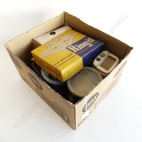 BOX ASST VINTAGE TOYS, GAMES ETC..