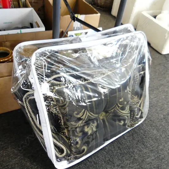 BAG BLACK & GOLD LINEN SET; QUEEN DUVET COVER, 2 PILLOW CASES, CUSHION & FOOT BLANKET