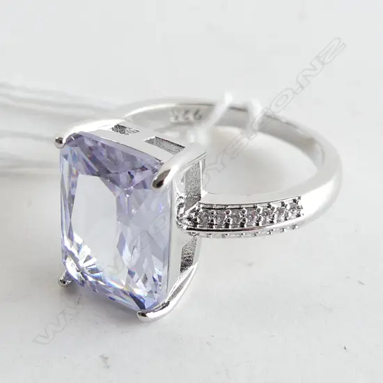 LG LIGHT MAUVE/PINK STONE & CZ STG SILVER RING
