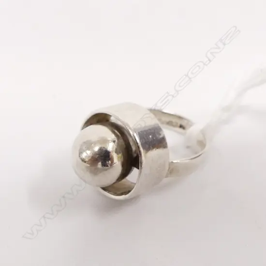 STERLING SILVER DRESS RING SIZE J