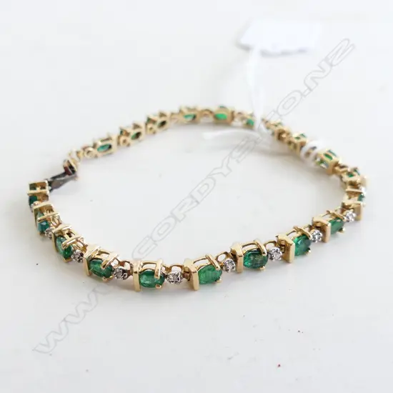 14ct NATURAL EMERALD & DIAMOND BRACELET L.170mm 7.7 GRAMS