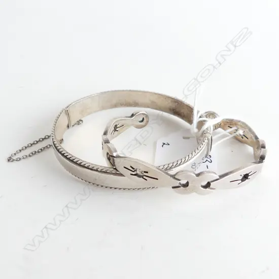 SILVER CUFF AND SILVER HINGED BANGLE