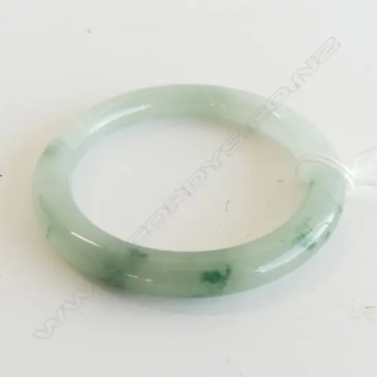 JADE BANGLE 55mm int. dia.