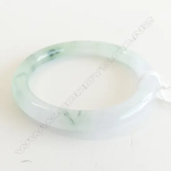 JADE BANGLE 55mm int. dia.