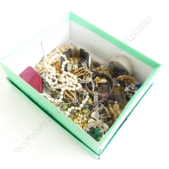 BOX LOT ASST. COSTUME JEWELLERY 