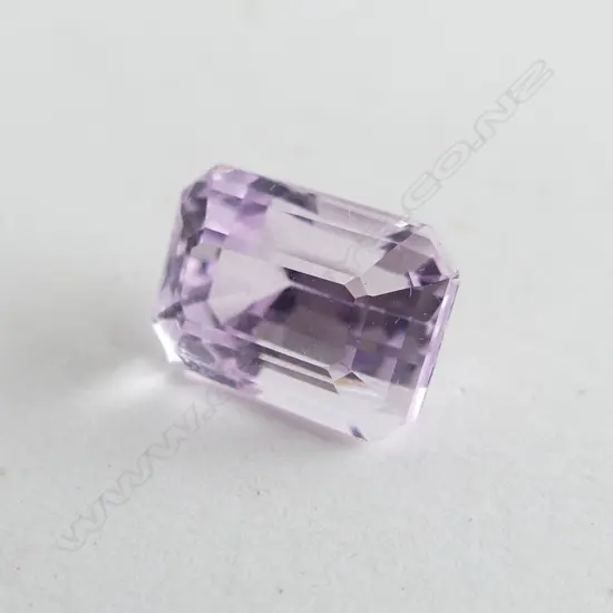 EMERALD CUT KUNZITE STONE 8.9CT - WITH AIG REPORT 