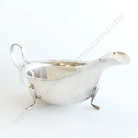 SILVER GRAVY BOAT SHEFFIELD 1931 99gms