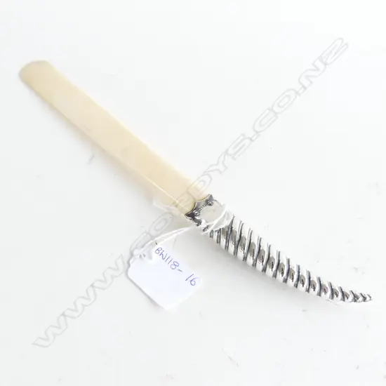 VINTAGE IVORY & STG SILVER PAGE TURNER 