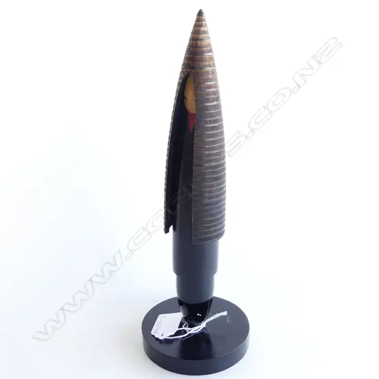 UNUSUAL MID CENTURY JAPANESE WOODEN DOLL  H. 285MM