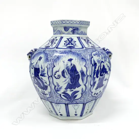 CHINESE OCTAGONAL SHAPED B/W VASE H.430mm