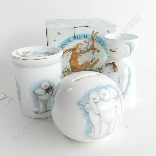 4 PCS ROYAL DOULTON SNOWMAN PCS, MUG, EGG CUP, MONEY BOX & SM PLATE +GUESS HOW MUCH I LOVE YOU MUG (BOXED