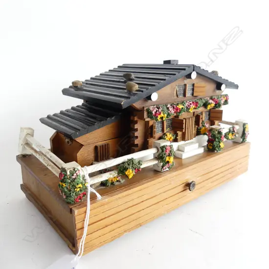 VINTAGE SWISS HOUSE MUSIC BOX (WORKING) L. 275MM