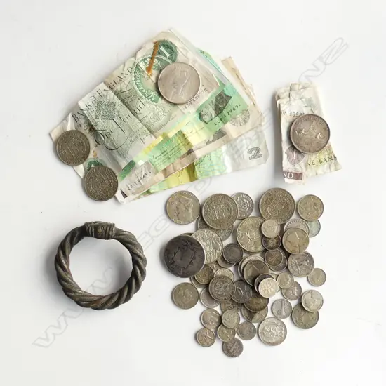ASST BANKNOTES + COINS + HEAVY COPPER ROPE TWIST BANGLE