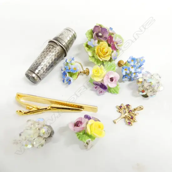 9CT TREE PENDANT 1.3 GRAMS + ASST. EARRINGS ETC