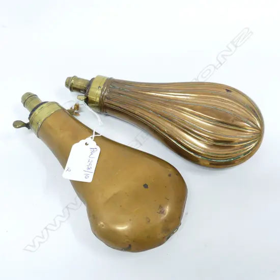 2 ANTIQUE COPPER GUN POWDER FLASKS L.185mm