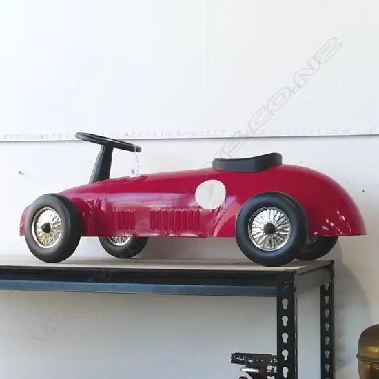 VINTAGE STYLE CHILDS RED RACING CAR L.850mm